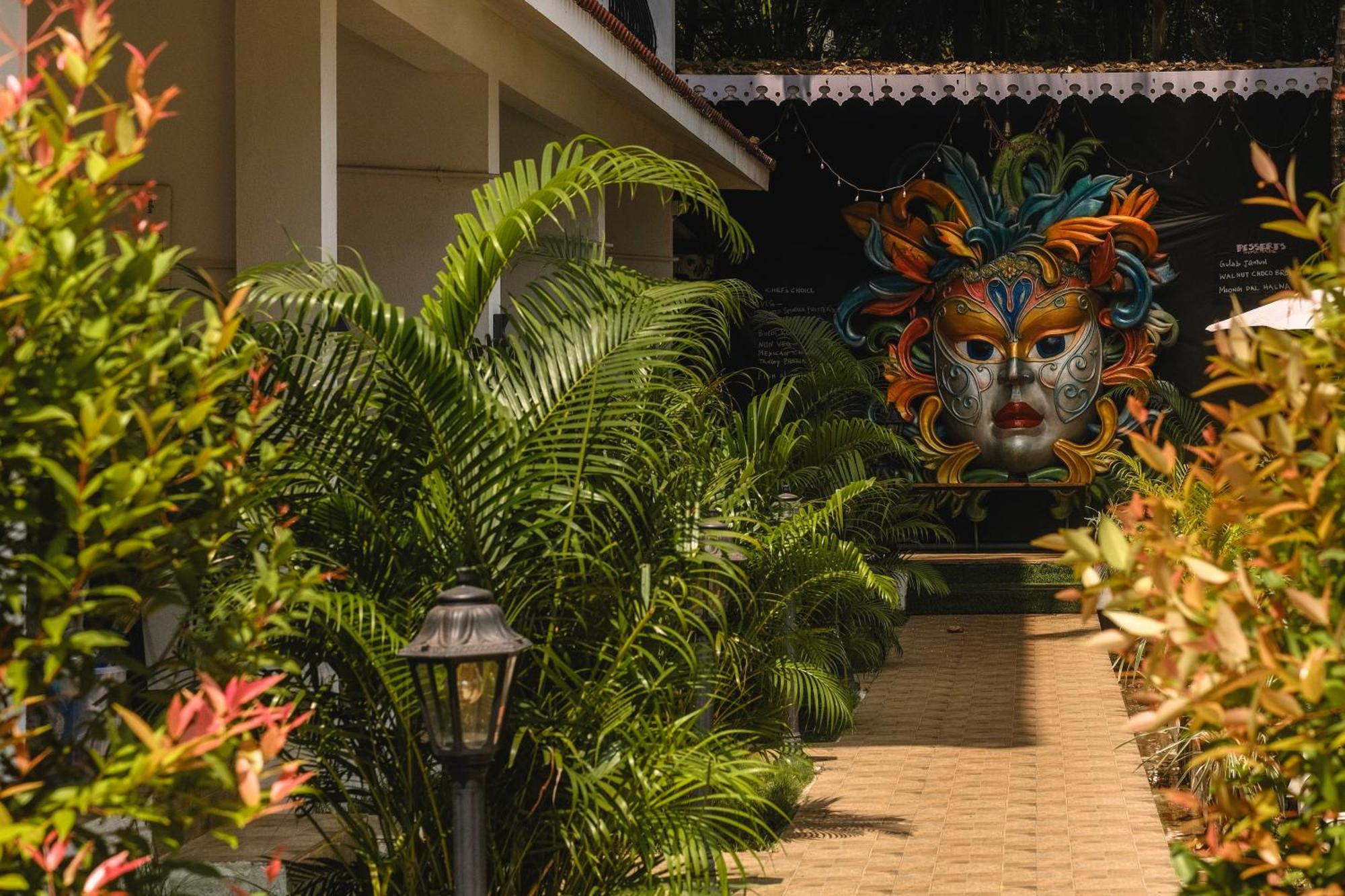 The Verda De Miranda Resort Morjim North Goa Exteriör bild
