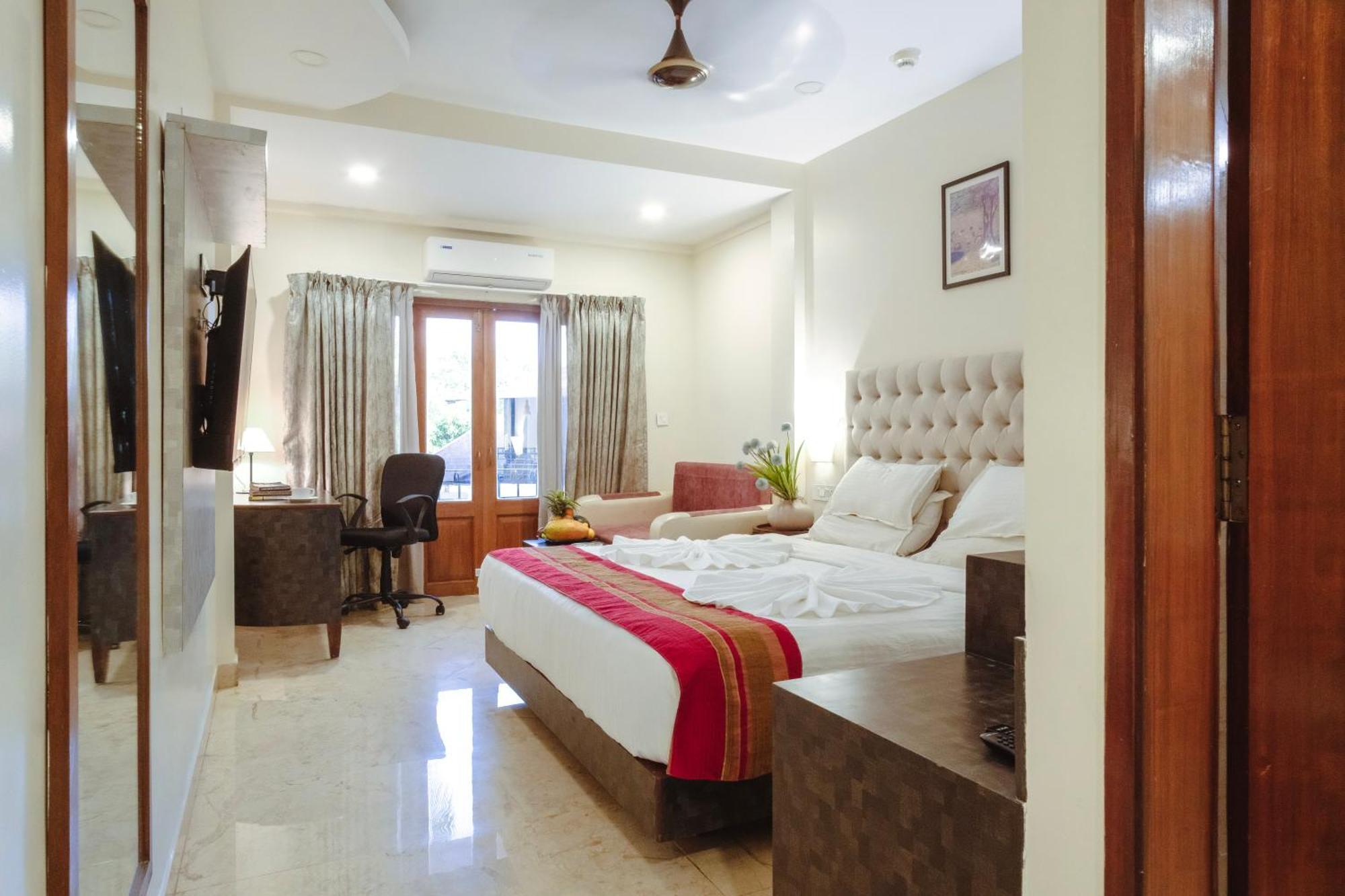 The Verda De Miranda Resort Morjim North Goa Exteriör bild